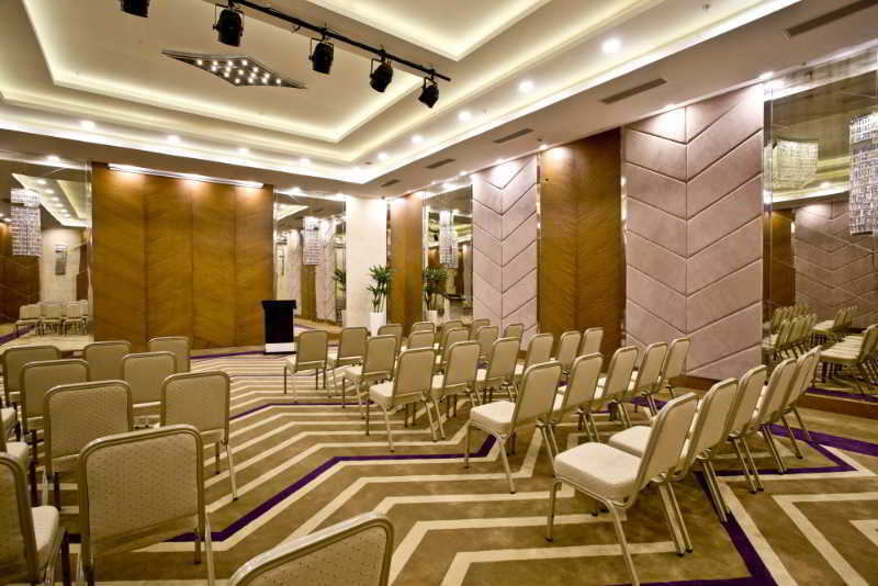 Holiday Inn Gaziantep By Ihg Exterior foto
